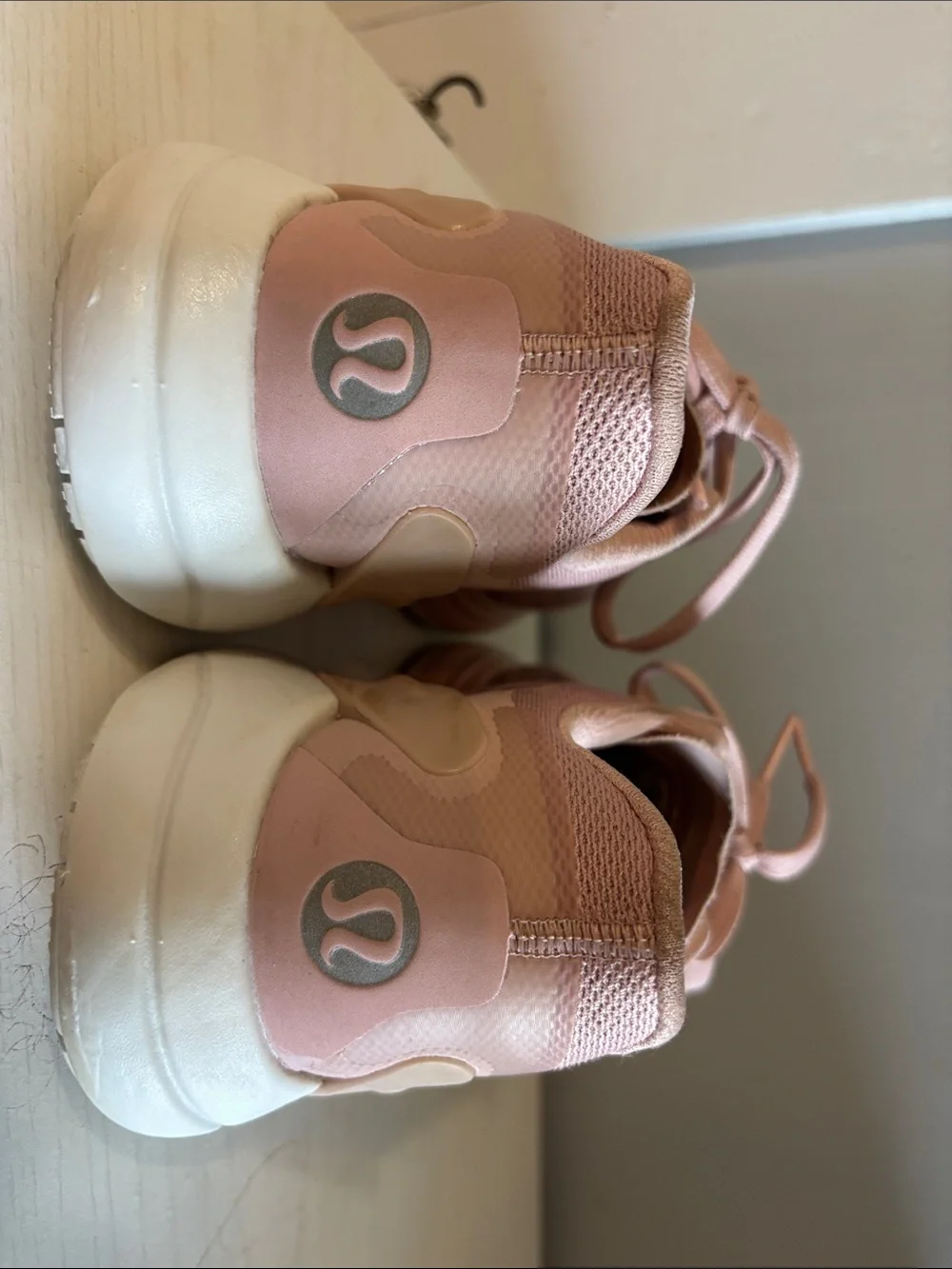 lululemon athletica lightweight blush